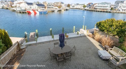 1666 End Dr, Point Pleasant Beach NJ 08742-5143 exterior