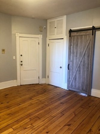 24 Mattoon St, Springfield MA 01105-1715 exterior