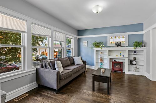 4344 Meade Ave, Chicago, IL 60634-1522