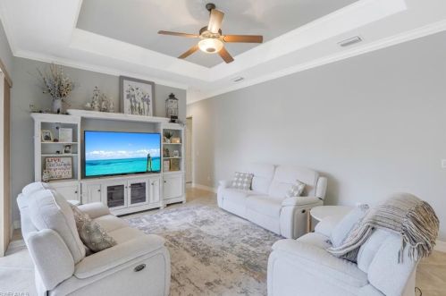 10153 Biscayne Bay Ln, Naples FL 34120-3732 exterior