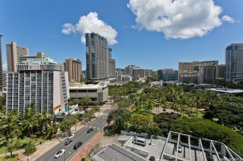 2045 Kalakaua Ave, Honolulu HI  96815-5118 exterior