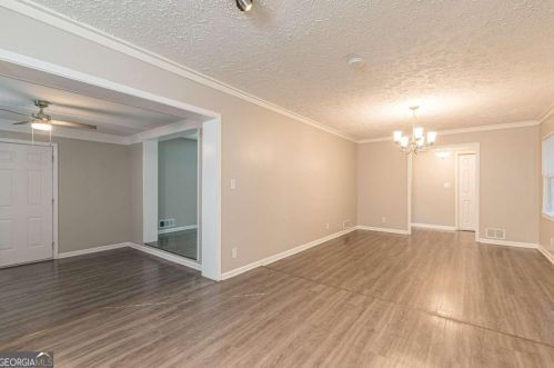 4335 Greenleaf Rd, Atlanta GA exterior