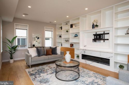 833 Bainbridge St, Philadelphia PA  19147-2009 exterior