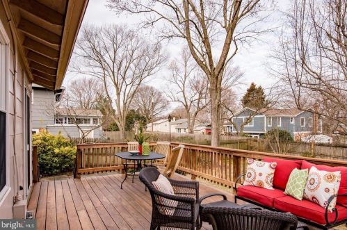 2310 Candlewood Dr, Alexandria VA exterior