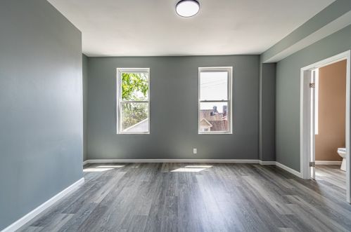 245 Lelia St, Pittsburgh PA  15211-2329 exterior