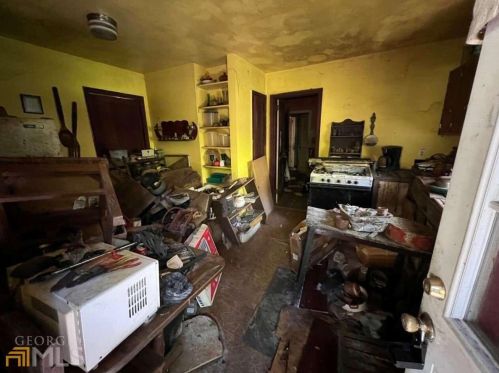 3150 Humphries Dr, Atlanta GA 30354-2472 exterior