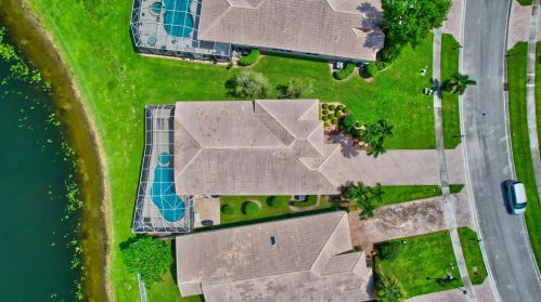 6791 Southport Dr, Boynton Beach FL 33472-6915 exterior