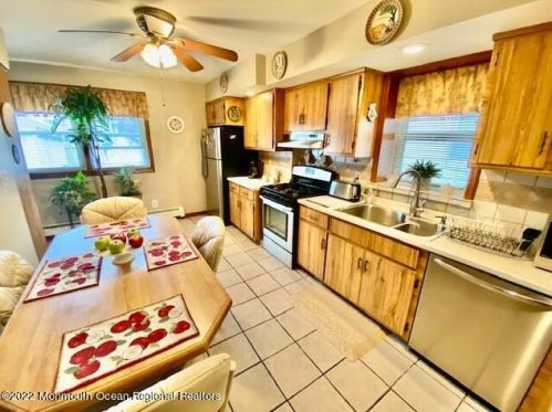 144 Avon St, Roselle Park NJ 07204-2303 exterior