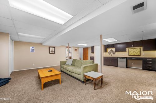 4010 Chamberlain Ave, Grand Rapids MI 49508-2615 exterior