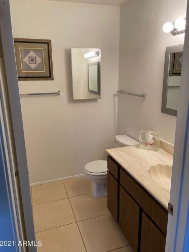 8224 33rd Ave, Phoenix AZ 85017-2303 exterior