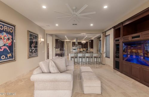 25401 45th Dr, Phoenix AZ  85083-2243 exterior