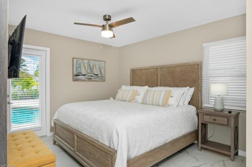 760 100 Ave, Naples FL 34108-2240 exterior