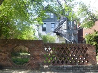5533 Ellsworth Ave, Pittsburgh PA  15232-1827 exterior