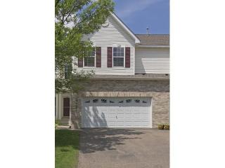 1376 White Oak Dr, Chaska MN  55318-1401 exterior