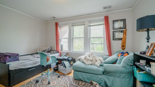 3133 Lyndale St, Chicago IL 60647-2823 exterior