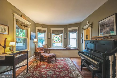 124 Smt Ave, Tavistock NJ 08033-3315 exterior