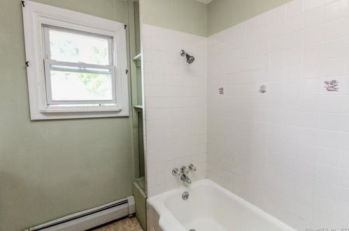 387 Putnam Pike, Killingly CT 06241-1608 exterior