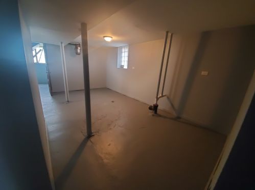 1229 74th St, Chicago IL 60636-3831 exterior