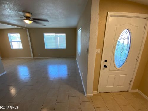 7210 25 Dr, Phoenix AZ 85029-1412 exterior