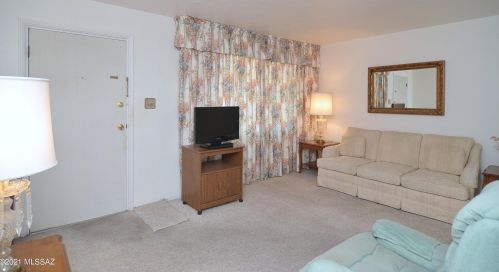 4670 5th St, Tucson, AZ 85711-7006