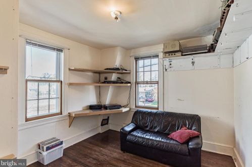 324 Haddon Ave, Camden NJ 08103-3107 exterior