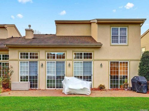 117 Madeira Blvd, Huntington Station, NY 11747-5248