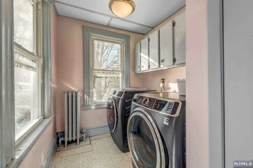 296 Saddle River Rd, Upper Saddle River NJ  07458-2108 exterior