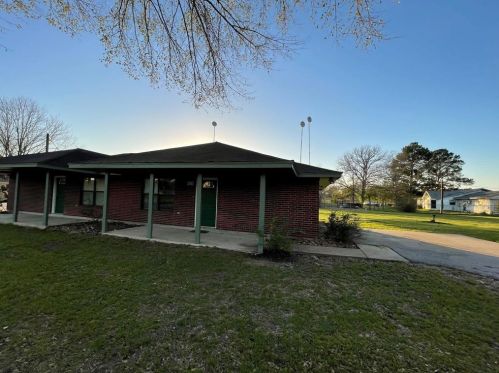 37561 Meadowview Dr, Hempstead TX  77445-8240 exterior