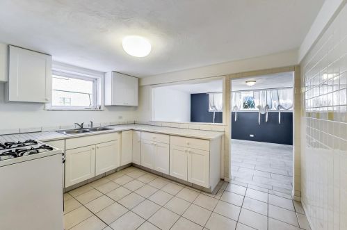 8336 Berwyn Ave, Chicago IL 60656-1430 exterior