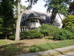 258 Prince St, Newton, MA 02465-2920
