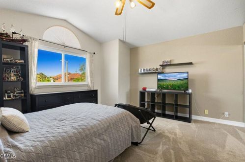 1840 Ivanhoe Ave, Oxnard CA  93030-8732 exterior