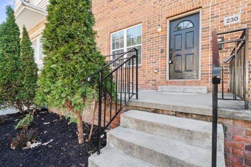 230 Plymouth St, Pittsburgh, PA 15211-1250