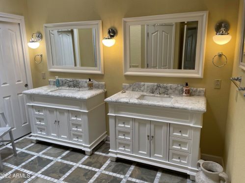 10614 Voax Dr, Chandler, AZ 85248-7776