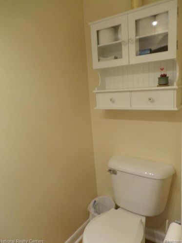 39733 Vlg Wood Ln, Novi MI 48375-4554 exterior