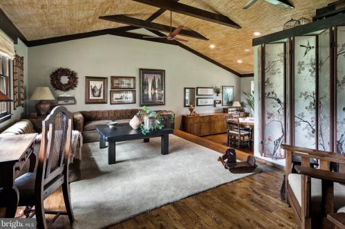 5 Andree Pl, Trenton, NJ 08619-1301