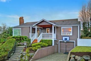 2805 27th Ave, Seattle WA  98199-2825 exterior