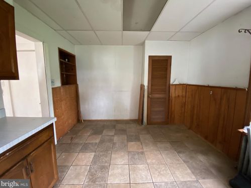 110 Llanwellyn Ave, Manor PA 19036-2118 exterior