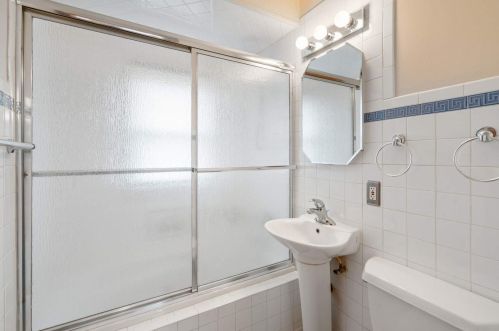 12905 Wallace St, Chicago IL 60628-7451 exterior