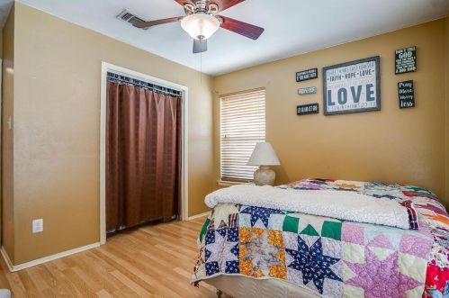 408 Douglas St, Burleson TX 76028-3547 exterior