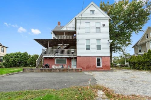 49 Atwater Ave, Derby CT 06418-1453 exterior