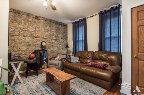 907 Racine Ave, Chicago IL 60643-5402 exterior