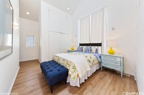 2037 Mclean Ave, Chicago IL 60647-4532 exterior