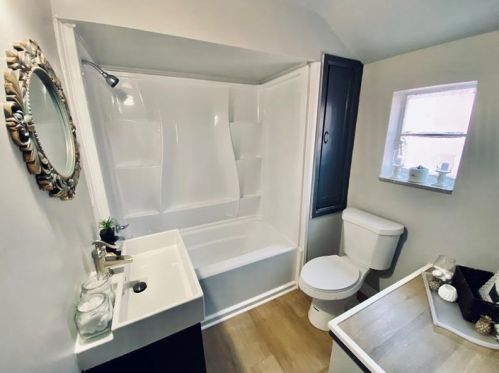 3006 Brentwood Ave, Pittsburgh PA  15227-2817 exterior