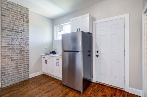 7616 Dante Ave, Chicago IL  60619-2720 exterior