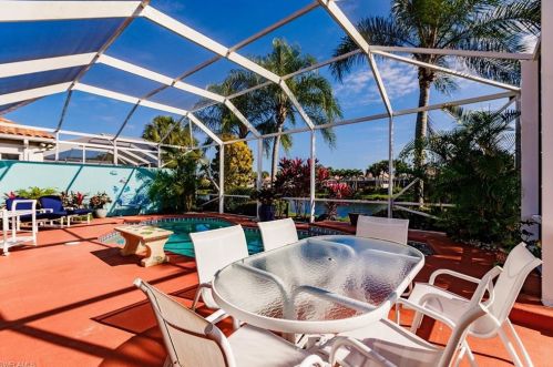 4300 Montalvo Ct, Naples FL 34109-1374 exterior