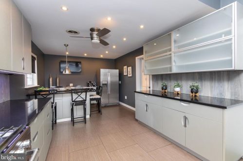 23 Ridgeway Ave, Manor PA 19036-1924 exterior