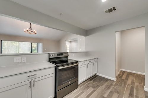 2634 Cypress Ave, Dallas TX  75227-8024 exterior