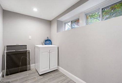 72 Hughes St, Maplewood NJ  07040-3304 exterior