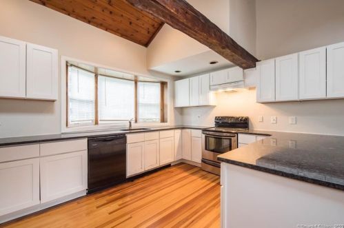 227 Windsor Ave, Windsor CT  06095-4540 exterior