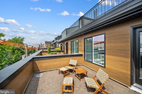 1613 2nd St, Philadelphia PA 19122 exterior